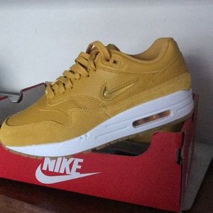 Nike Air Max 1 Jewel Mineral Yellow 6